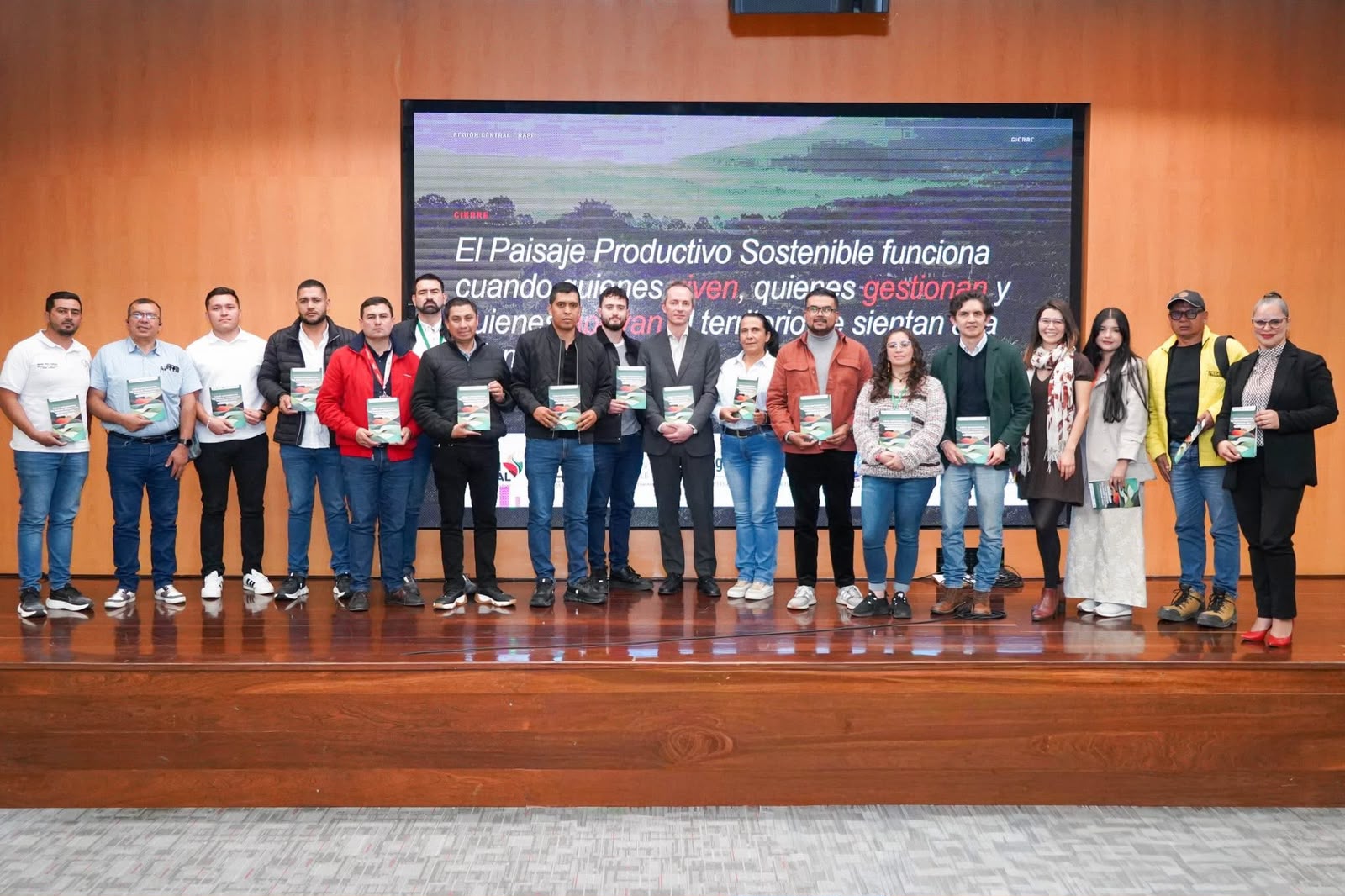 IILA acompaña el lanzamiento de la nueva guía para impulsar la implementación de Paisajes Productivos Sostenibles en la Región Central de Colombia.